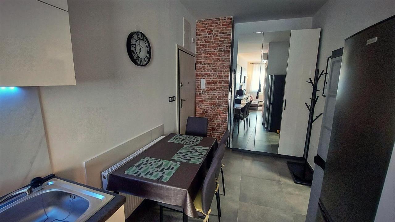 Apartments Square Zagabria Esterno foto